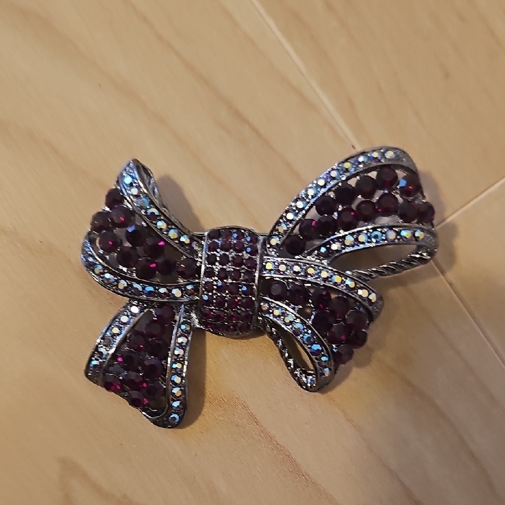 Vintage Bow Brooch